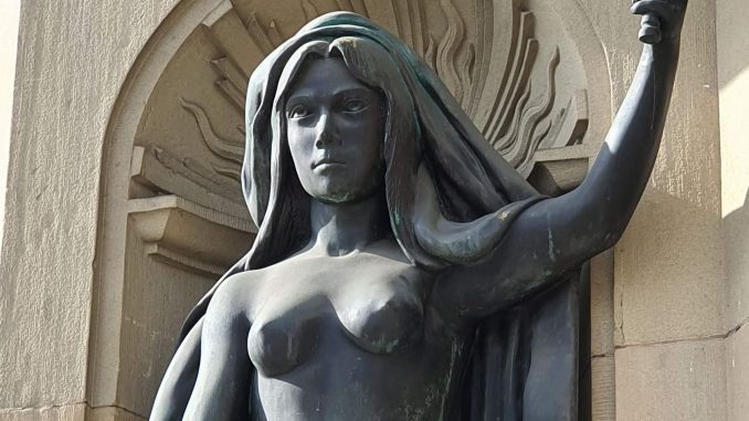 Die Wahrheit, Wuppertal