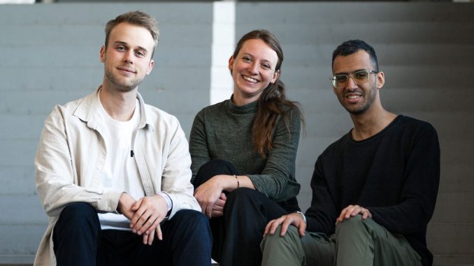 Klao-Gründer Fabian Schlausch, Svenja Fischer und Abdullah Abdelrazek. - Bild: Till Wollenweber